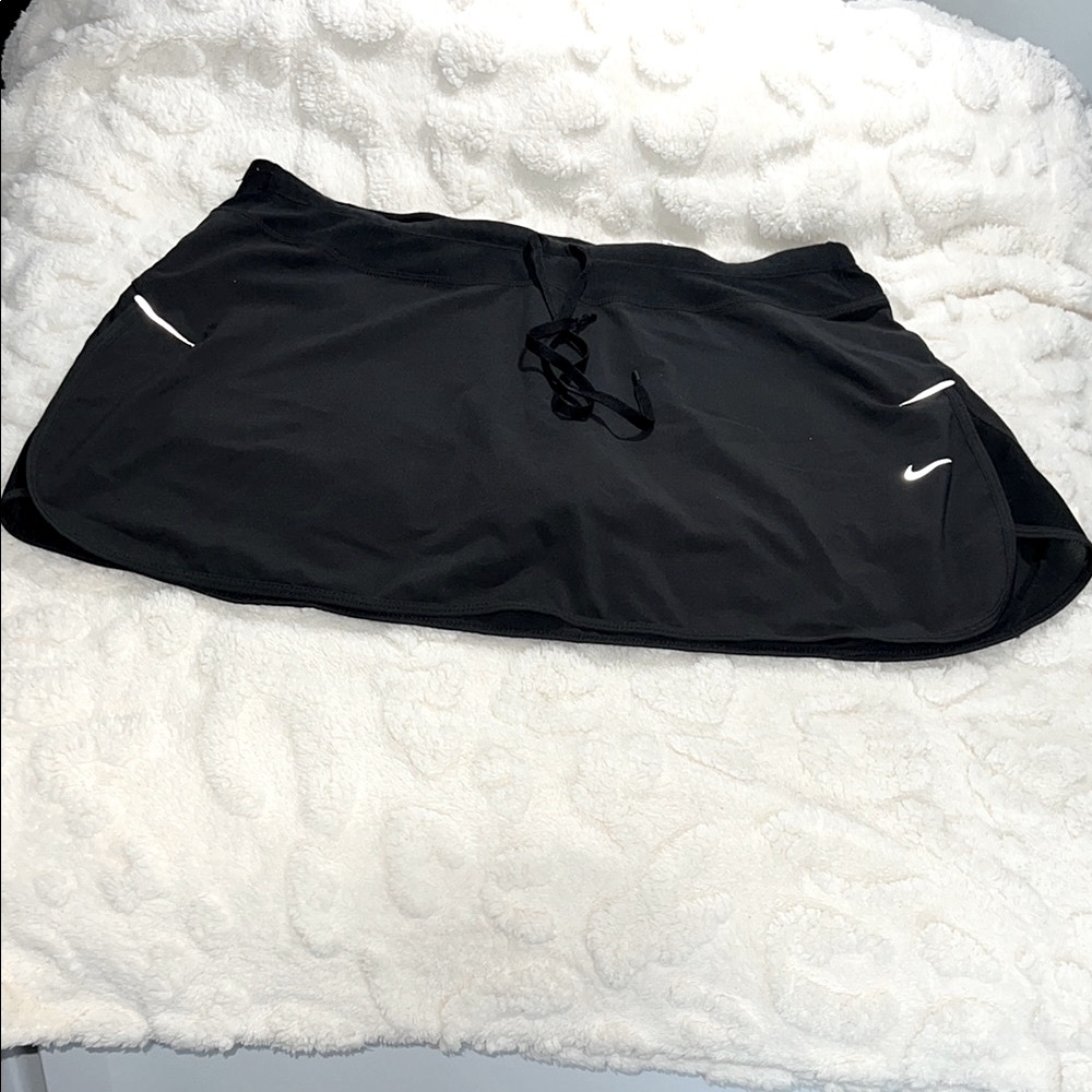 Nike Black Sports Skirt with Reflective Details Women’s Size Large